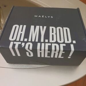 NWT MAËLYS Skincare Set - Pink and White